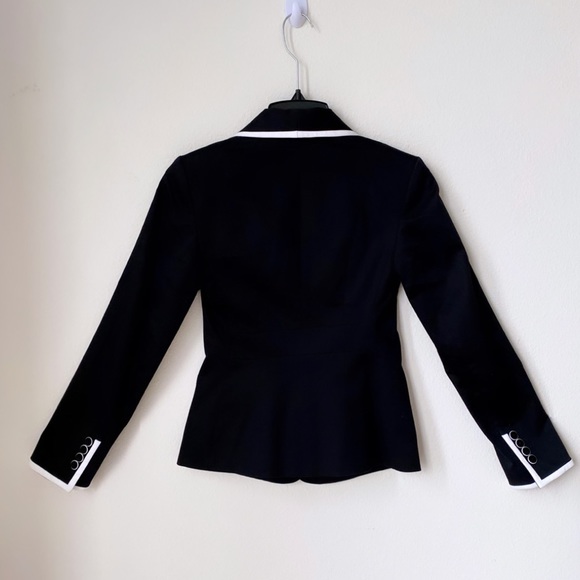 NWOT - EXPRESS BLACK / WHITE TRIM SUIT BLAZER SIZE 0 - Picture 2 of 12